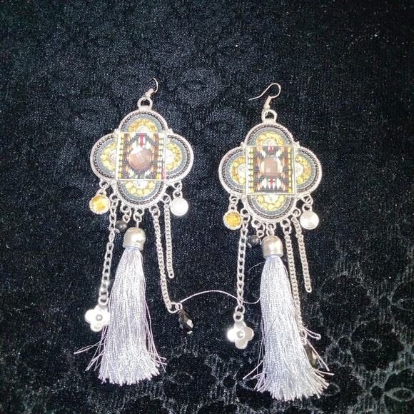 Iris Apfel & Bajalia Gray & Silver Embellished Tasseled HUGE Statement Earrings - Picture 5 of 11